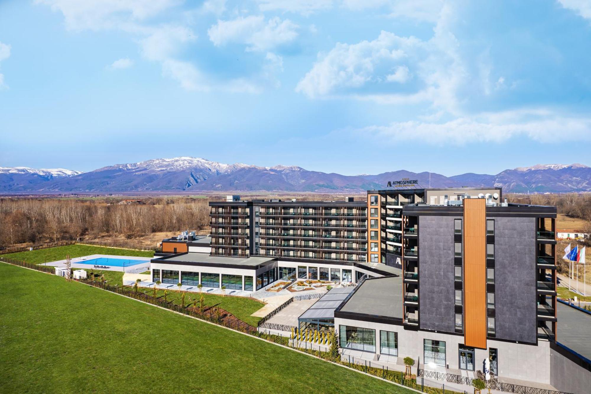 Atmosphere Balneo Hotel & Spa Pavel Banya Exterior photo